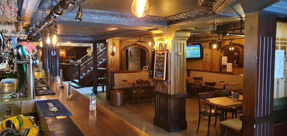Photo du bar Finnegans Pub Restaurant - Quimper