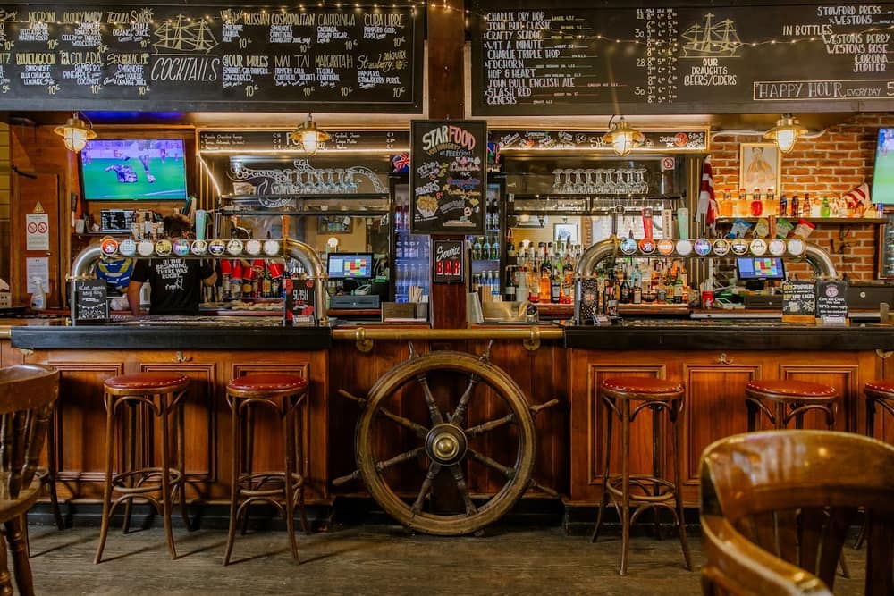 Photo du bar HMS Victory, English Pub Bordeaux