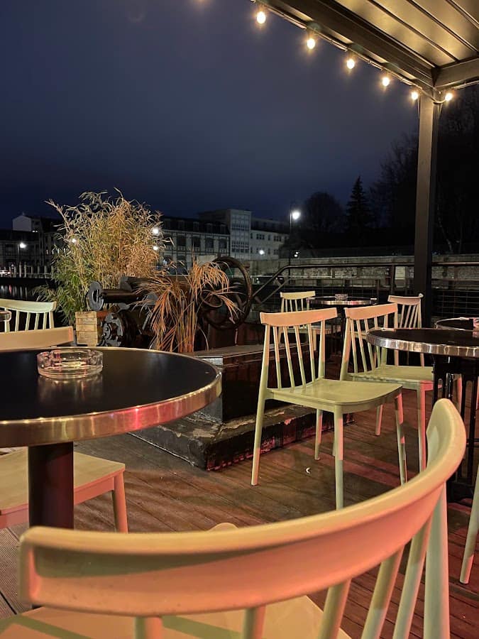 Photo du bar La Barge Restaurant