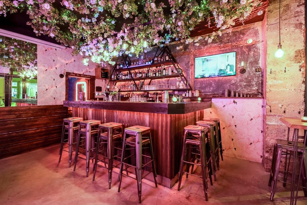 Photo du bar La Bonne Décision - Bar à cocktails - Bières & Tapas