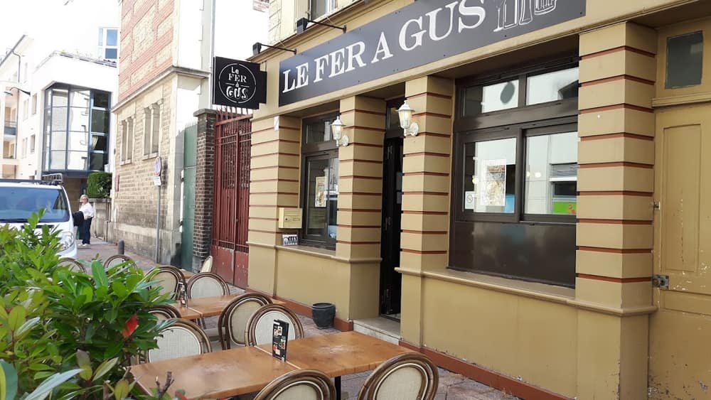 Photo du bar Le fer à gus