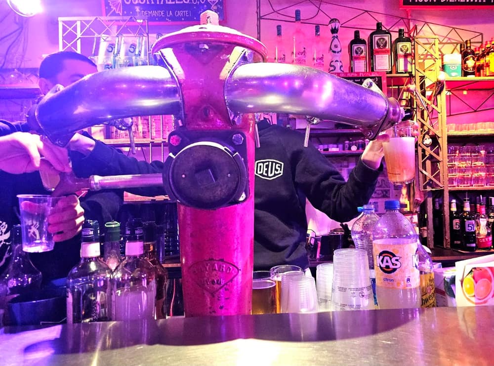 Photo du bar Le Saint des Seins
