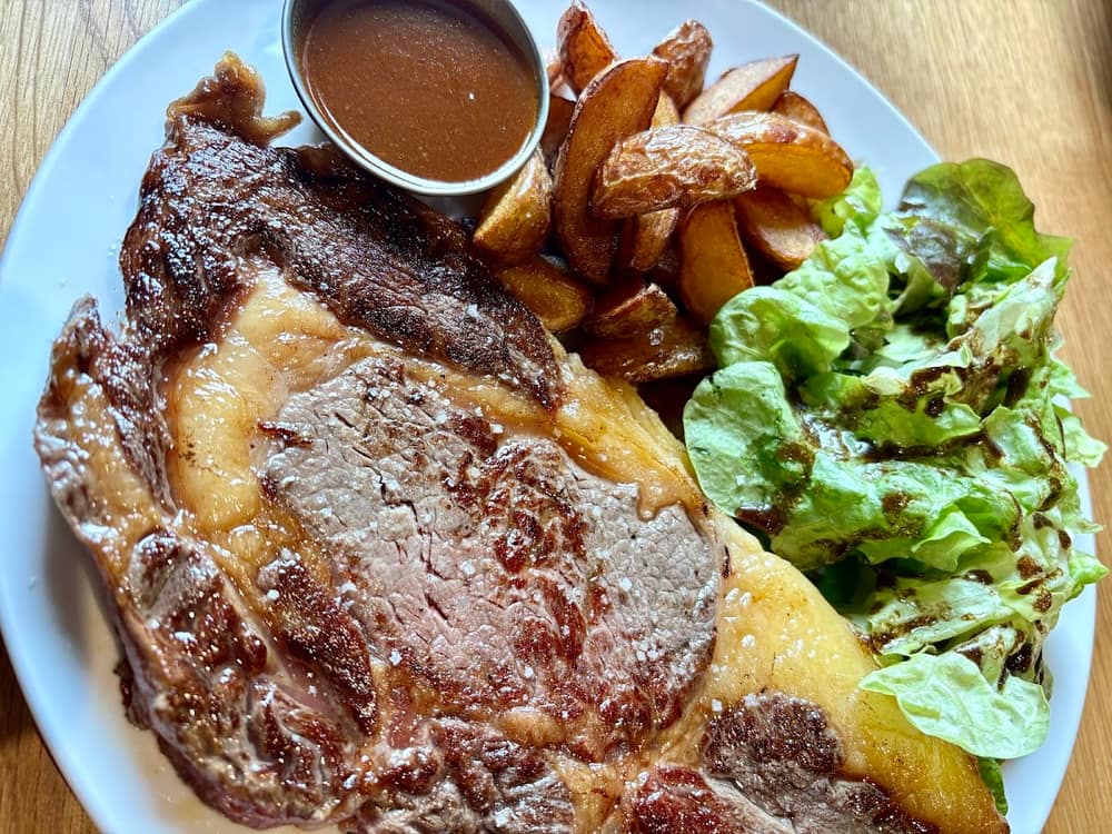 Photo du bar Pépé boire et manger