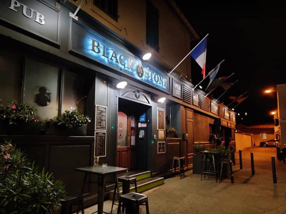 Photo du bar Pub Le Black Stone