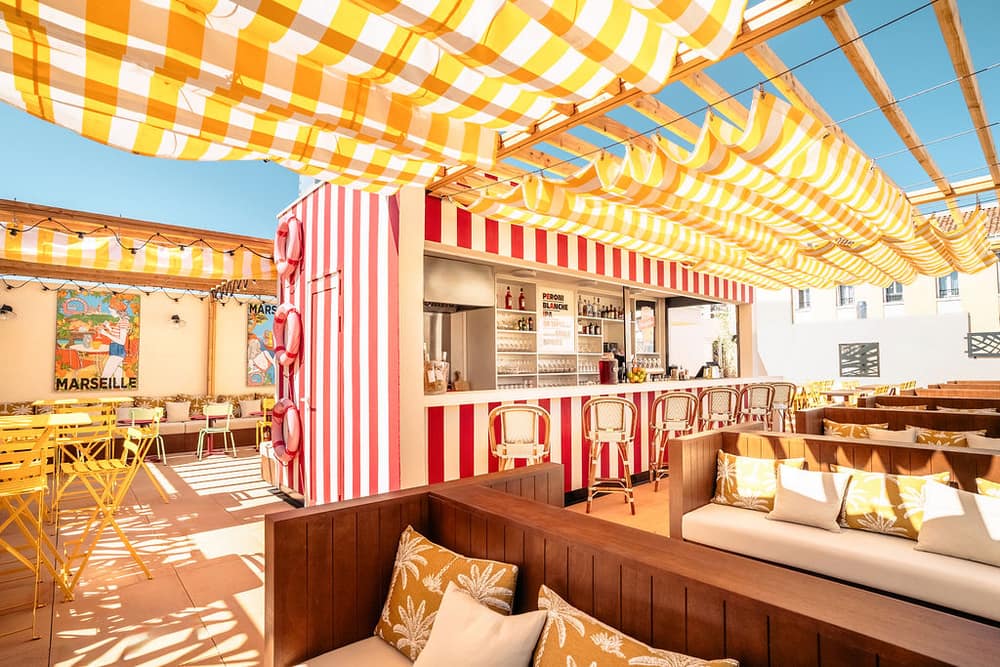 Photo du bar Restaurant, Rooftop & Bar - RockyPop Marseille