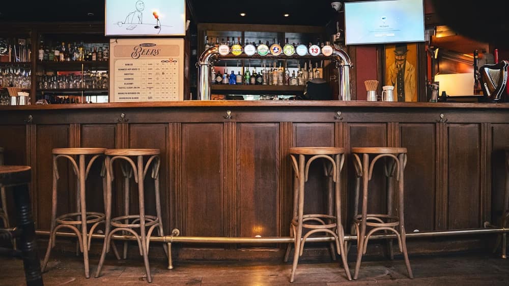 Photo du bar The Bowler - Sports bar paris 8