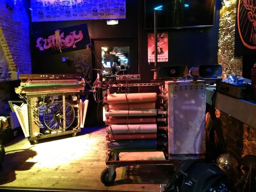 Photo du bar Track N Art
